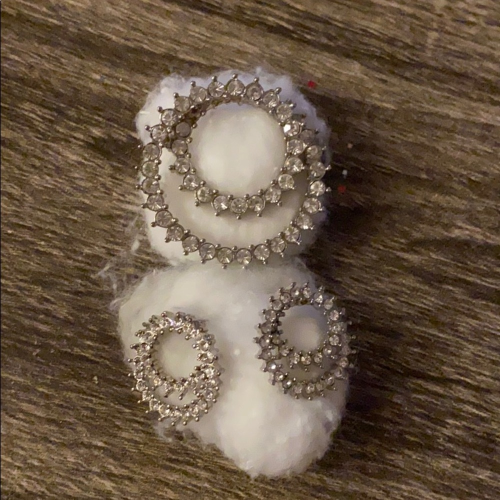 Broach and earring set